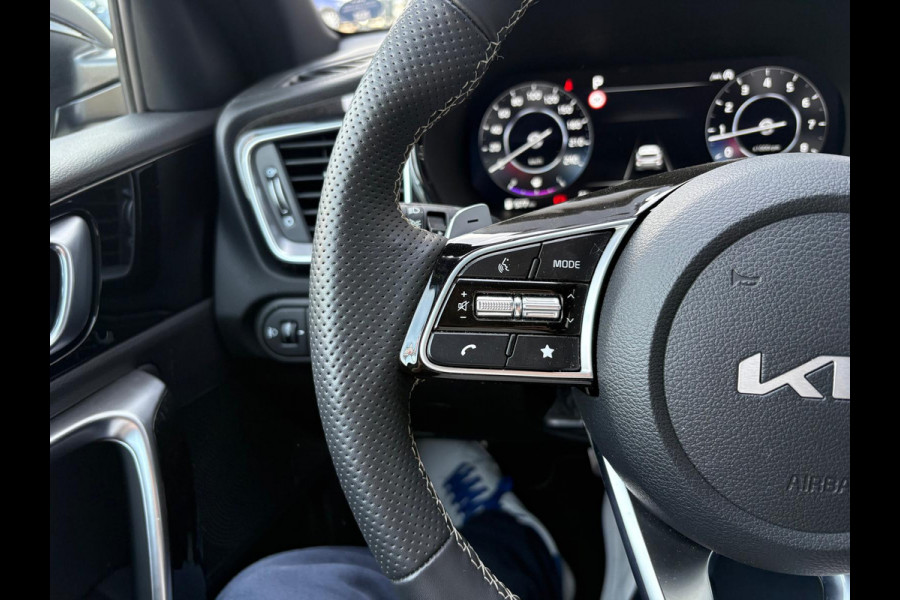 Kia Ceed 1.5 T-GDi 140PK Automaat GT-Line 12-2025!/Navigatie/Adapt.-cruise/Keyfree/Winter-pack