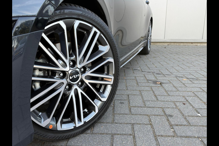 Kia Ceed 1.5 T-GDi 140PK Automaat GT-Line 12-2025!/Navigatie/Adapt.-cruise/Keyfree/Winter-pack