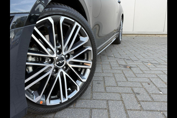 Kia Ceed 1.5 T-GDi 140PK Automaat GT-Line 12-2025!/Navigatie/Adapt.-cruise/Keyfree/Winter-pack