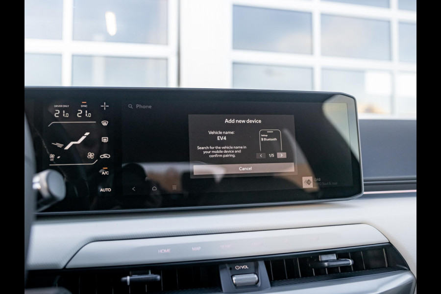Kia EV4 Fastback GT-Line Business Edition 81.4 kWh | Direct leverbaar | Gunstige fiscale waarde! | Navi. | Clima. | Adapt. Cruise. | Stoel&Stuur Verwarming | Dodehoekassistentie | GT-Line Vegan Lederen Stoelbekleding