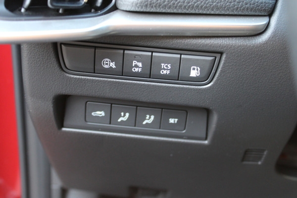 Mazda CX-60 2.5 e-SkyActiv PHEV Homura Plus | Panoramadak | BOSE | HUD | Trekhaak | Stoelventilatie/verwarming
