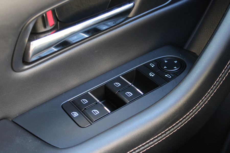 Mazda CX-60 2.5 e-SkyActiv PHEV Homura Plus | Panoramadak | BOSE | HUD | Trekhaak | Stoelventilatie/verwarming