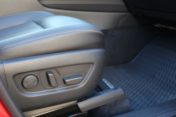 Mazda CX-60 2.5 e-SkyActiv PHEV Homura Plus | Panoramadak | BOSE | HUD | Trekhaak | Stoelventilatie/verwarming