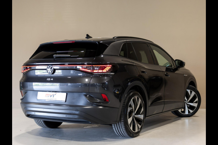 Volkswagen ID.4 Family 77 kWh / 204pk / Panorama dak / Trekhaak / Stoel en stuur verwarming /