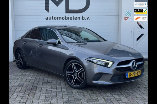 Mercedes-Benz A-Klasse 180 Business Solution Luxury-Digital dash- BTW - sfeerverlichting-Automaat-Dealer onderhouden-1e eigenaar