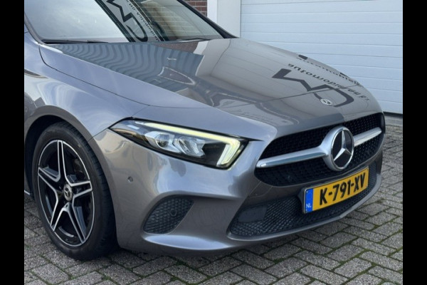Mercedes-Benz A-Klasse 180 Business Solution Luxury-Digital dash- BTW - sfeerverlichting-Automaat-Dealer onderhouden-1e eigenaar