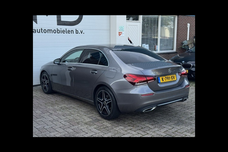 Mercedes-Benz A-Klasse 180 Business Solution Luxury-Digital dash- BTW - sfeerverlichting-Automaat-Dealer onderhouden-1e eigenaar