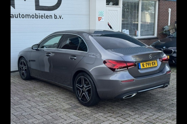 Mercedes-Benz A-Klasse 180 Business Solution Luxury-Digital dash- BTW - sfeerverlichting-Automaat-Dealer onderhouden-1e eigenaar