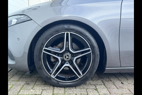 Mercedes-Benz A-Klasse 180 Business Solution Luxury-Digital dash- BTW - sfeerverlichting-Automaat-Dealer onderhouden-1e eigenaar