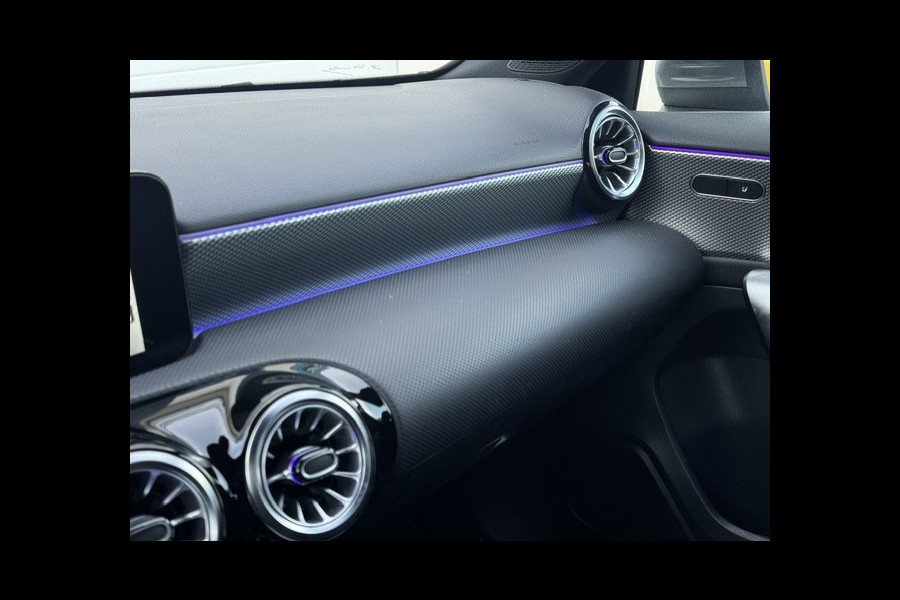 Mercedes-Benz A-Klasse 180 Business Solution Luxury-Digital dash- BTW - sfeerverlichting-Automaat-Dealer onderhouden-1e eigenaar
