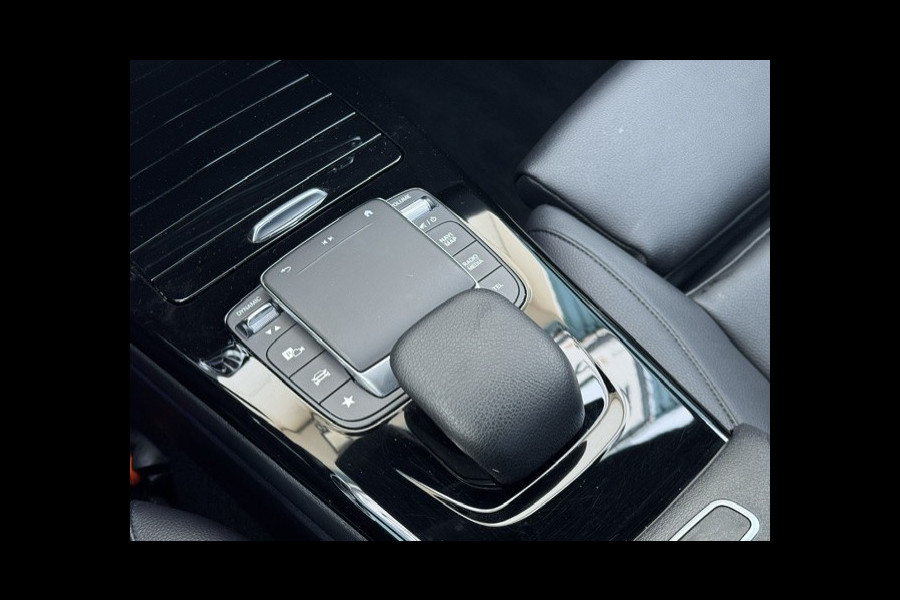 Mercedes-Benz A-Klasse 180 Business Solution Luxury-Digital dash- BTW - sfeerverlichting-Automaat-Dealer onderhouden-1e eigenaar