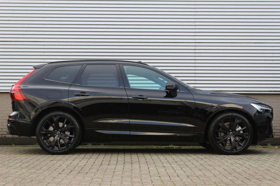 Volvo XC60 2.0 T6 Plug-in hybrid AWD Plus Black Edition | Trekhaak | Panoramadak | Head-Up | H/K
