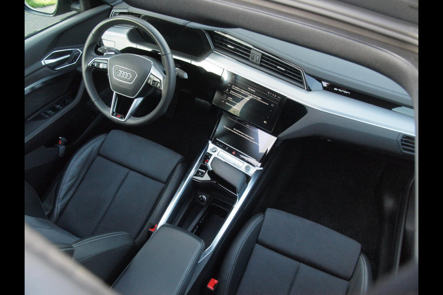 Audi e-tron Sportback 55 quattro S edition 95 kWh | Panoramadak | 360 Camera | Dubbele Laadpoort | Apple Carplay | ACC | NL-auto |