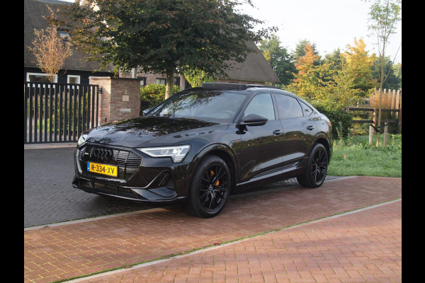 Audi e-tron Sportback 55 quattro S edition 95 kWh | Panoramadak | 360 Camera | Dubbele Laadpoort | Apple Carplay | ACC | NL-auto |