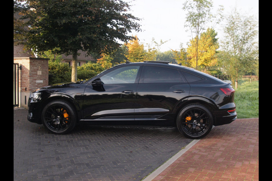 Audi e-tron Sportback 55 quattro S edition 95 kWh | Panoramadak | 360 Camera | Dubbele Laadpoort | Apple Carplay | ACC | NL-auto |
