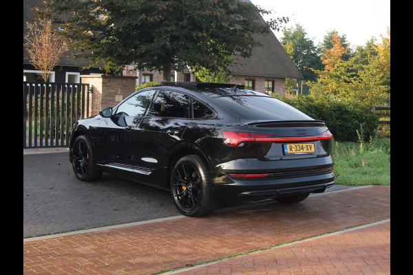 Audi e-tron Sportback 55 quattro S edition 95 kWh | Panoramadak | 360 Camera | Dubbele Laadpoort | Apple Carplay | ACC | NL-auto |