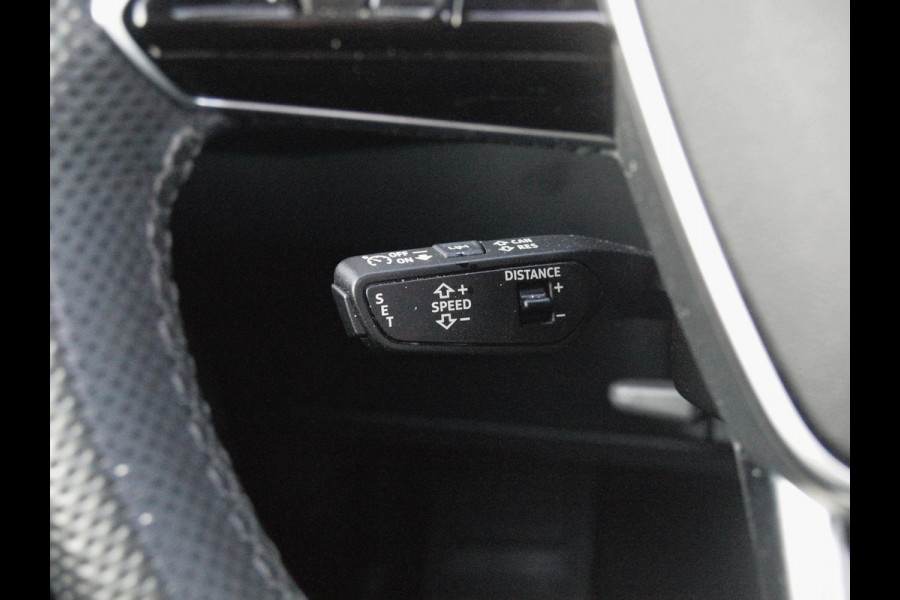 Audi e-tron Sportback 55 quattro S edition 95 kWh | Panoramadak | 360 Camera | Dubbele Laadpoort | Apple Carplay | ACC | NL-auto |
