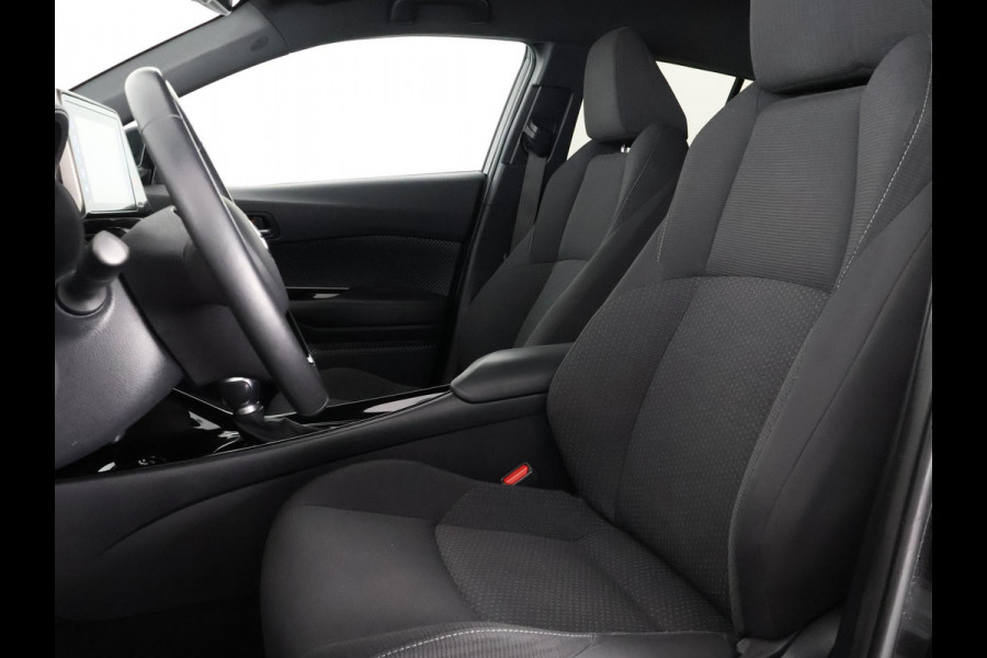 Toyota C-HR 1.8 Hybrid Style | Stuur- & Stoelverwarming | JBL Audio | Parkeersensoren Voor & Achter | Navigatie |