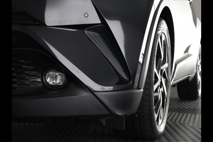 Toyota C-HR 1.8 Hybrid Style | Stuur- & Stoelverwarming | JBL Audio | Parkeersensoren Voor & Achter | Navigatie |