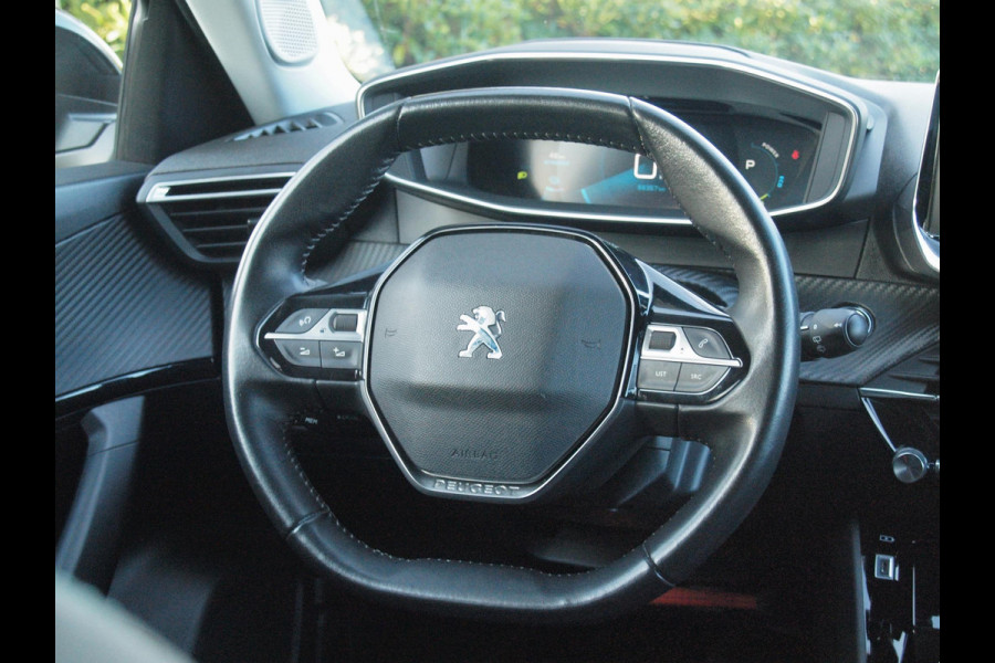 Peugeot e-2008 EV Blue Lease Allure 50 kWh | SOH 94% | Camera | Apple Carplay | Navi | DAB | NL-Auto