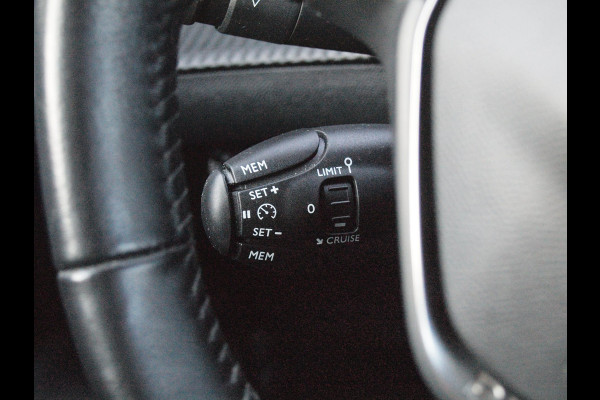 Peugeot e-2008 EV Blue Lease Allure 50 kWh | SOH 94% | Camera | Apple Carplay | Navi | DAB | NL-Auto