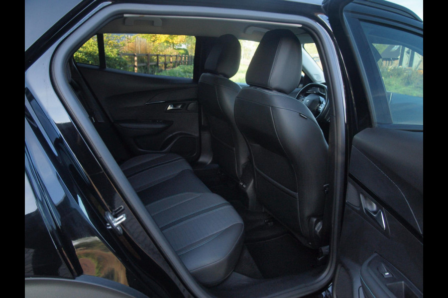 Peugeot e-2008 EV Blue Lease Allure 50 kWh | SOH 94% | Camera | Apple Carplay | Navi | DAB | NL-Auto