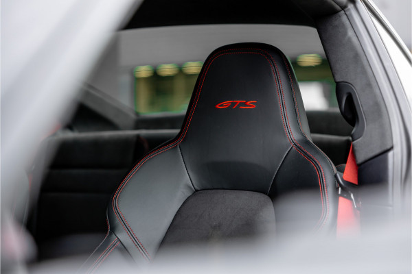 Porsche 911 3.0 Carrera 4 GTS - BTW | Sport Chrono + | Panorama | Bose | Alcantara