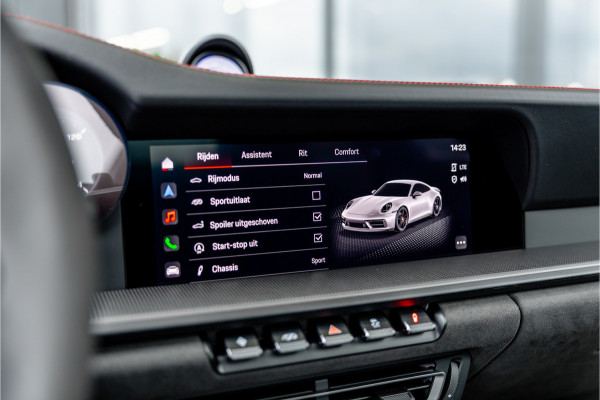 Porsche 911 3.0 Carrera 4 GTS - BTW | Sport Chrono + | Panorama | Bose | Alcantara