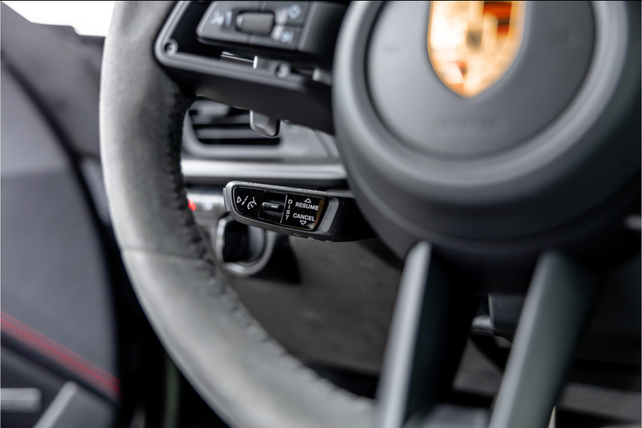 Porsche 911 3.0 Carrera 4 GTS - BTW | Sport Chrono + | Panorama | Bose | Alcantara