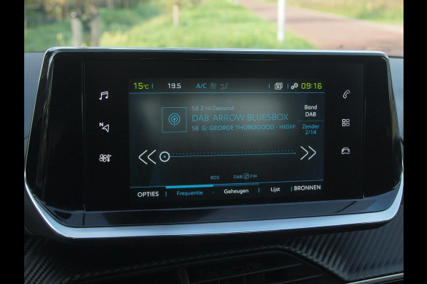 Peugeot e-208 EV 50 kWh | SOH 92% | Apple Carplay | Parkeersensoren | Navi | Cruise Control | NL-Auto |
