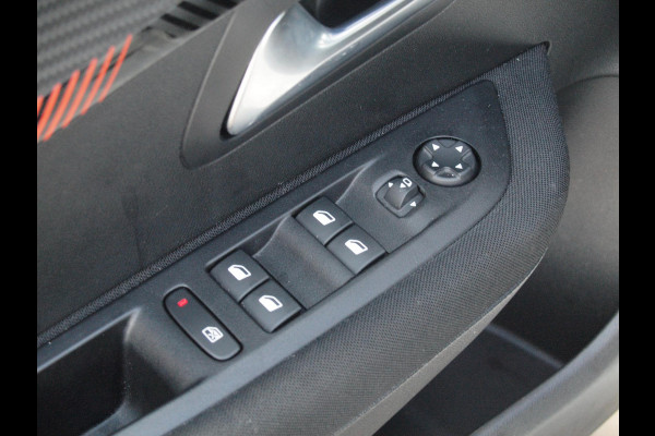 Peugeot e-208 EV 50 kWh | SOH 92% | Apple Carplay | Parkeersensoren | Navi | Cruise Control | NL-Auto |