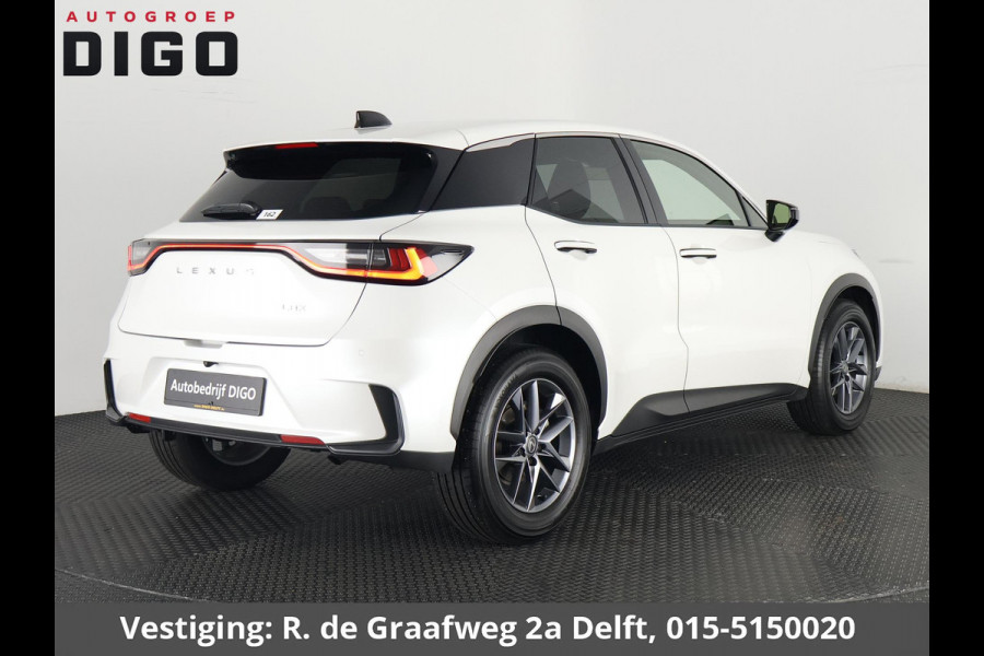 Lexus LBX 1.5 Business Line 2WD | Dodehoek detectie | Stuur- & Stoelverwarming | Navigatie | Parkeersensoren