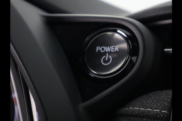 Lexus LBX 1.5 Business Line 2WD | Dodehoek detectie | Stuur- & Stoelverwarming | Navigatie | Parkeersensoren