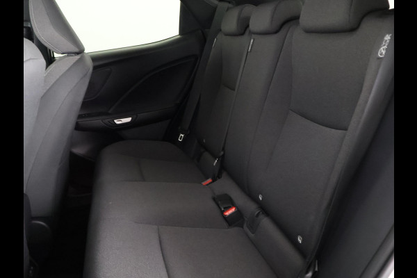 Lexus LBX 1.5 Business Line 2WD | Dodehoek detectie | Stuur- & Stoelverwarming | Navigatie | Parkeersensoren