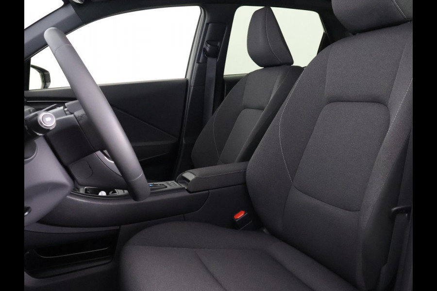 Lexus LBX 1.5 Business Line 2WD | Dodehoek detectie | Stuur- & Stoelverwarming | Navigatie | Parkeersensoren