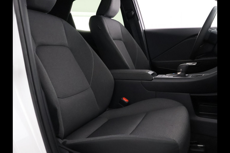 Lexus LBX 1.5 Business Line 2WD | Dodehoek detectie | Stuur- & Stoelverwarming | Navigatie | Parkeersensoren