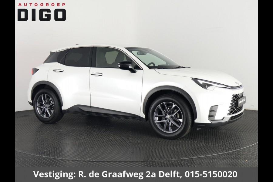 Lexus LBX 1.5 Business Line 2WD | Dodehoek detectie | Stuur- & Stoelverwarming | Navigatie | Parkeersensoren