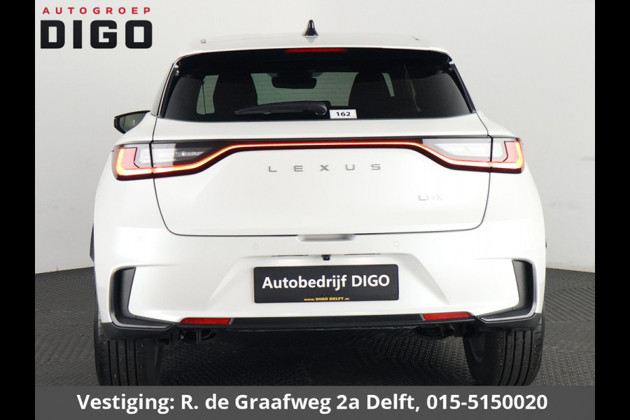 Lexus LBX 1.5 Business Line 2WD | Dodehoek detectie | Stuur- & Stoelverwarming | Navigatie | Parkeersensoren