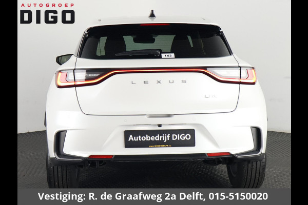 Lexus LBX 1.5 Business Line 2WD | Dodehoek detectie | Stuur- & Stoelverwarming | Navigatie | Parkeersensoren