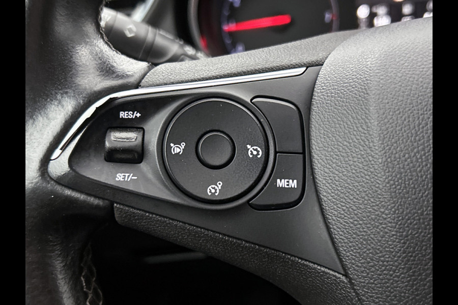 Opel Grandland X 1.2 Turbo Innovation / Airco / Navi / Cruise-ctr. / Apple Car Play - Android / Privacy Glass / Apk 09-2027