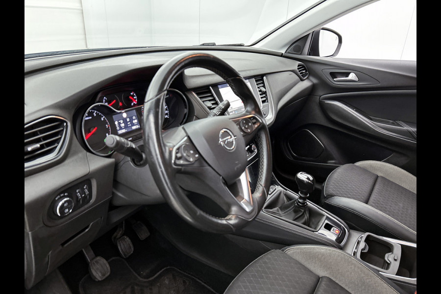 Opel Grandland X 1.2 Turbo Innovation / Airco / Navi / Cruise-ctr. / Apple Car Play - Android / Privacy Glass / Apk 09-2027