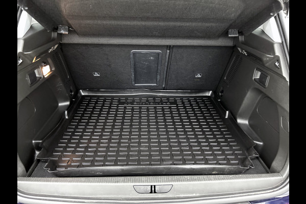 Opel Grandland X 1.2 Turbo Innovation / Airco / Navi / Cruise-ctr. / Apple Car Play - Android / Privacy Glass / Apk 09-2027