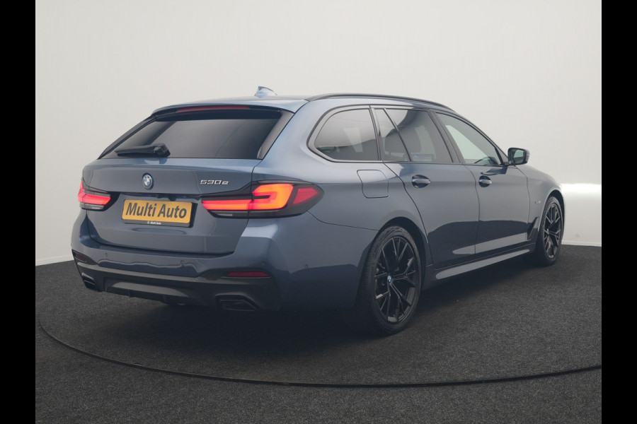 BMW 5 Serie Touring 530e M Sport PHEV 293pk Dealer O.H. | Active Steering | Trekhaak Af Fabriek | Panodak | Head Up | Adaptive Cruise | Adaptief Onderstel | Camera | Laser LED | Lederen Comfortstoelen Memory & Verwarmd | Sfeerverlichting | Blis |  Plug In Hybrid |