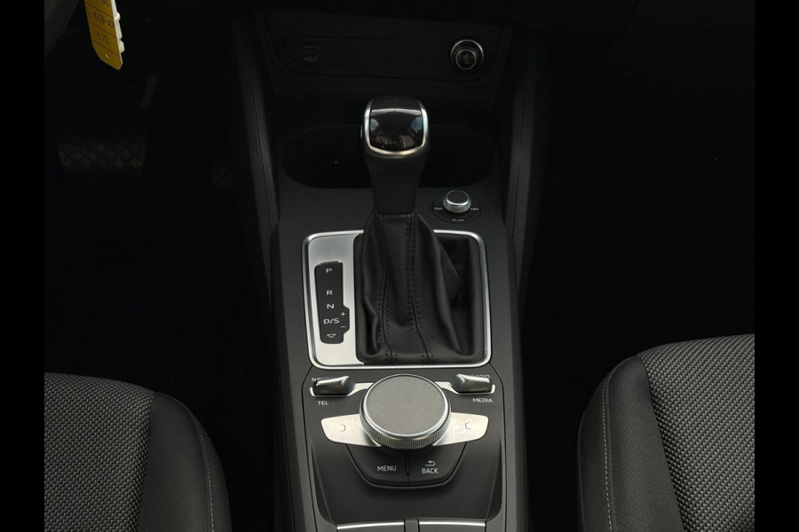 Audi Q2 35 TFSI Advanced edition | PDC | Carplay | NAVI | Bluetooth |