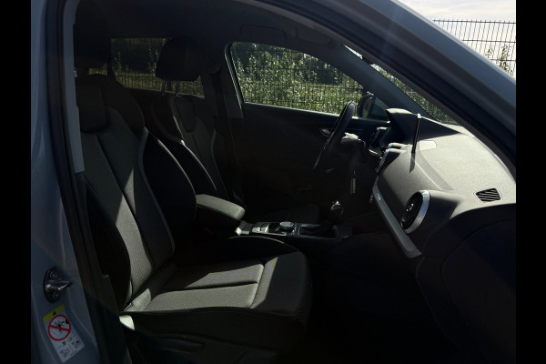 Audi Q2 35 TFSI Advanced edition | PDC | Carplay | NAVI | Bluetooth |