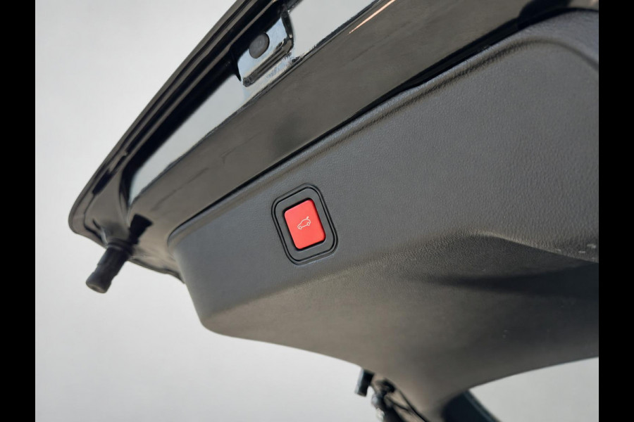 Fiat 600E La Prima 54 kWh | Lederen bekleding | Elektrische achterklep | Prijs is rijklaar
