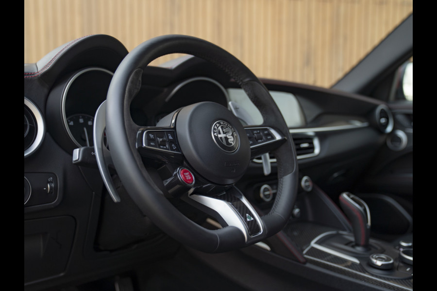 Alfa Romeo Stelvio 2.9 V6 AWD Quadrifoglio | Pano-dak | Harman/Kardon