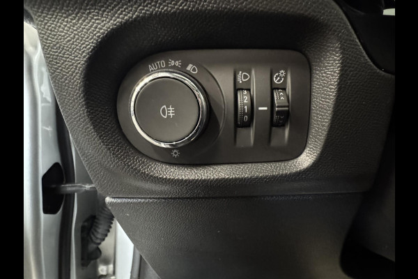Opel Corsa 1.2 Turbo Hybrid GS Navigatie Apple Carplay/Android Auto Camera Parkeersensoren Cruise Control Dodehoek assistent Airco Lichtmetalen velgen Virtual Cockpit Getinte ramen