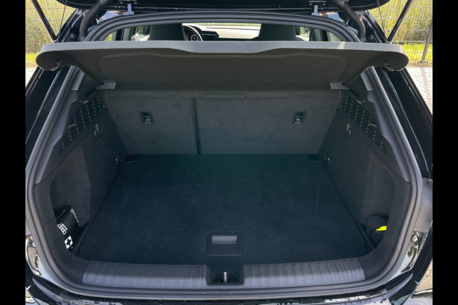 Audi A3 Sportback 30 TFSI Advanced edition | Camera | PDC | Carplay | Navi | Cruise Control |
