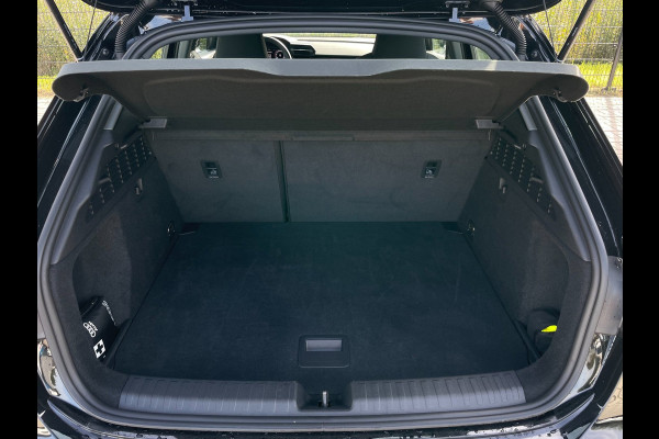 Audi A3 Sportback 30 TFSI Advanced edition | Camera | PDC | Carplay | Navi | Cruise Control |